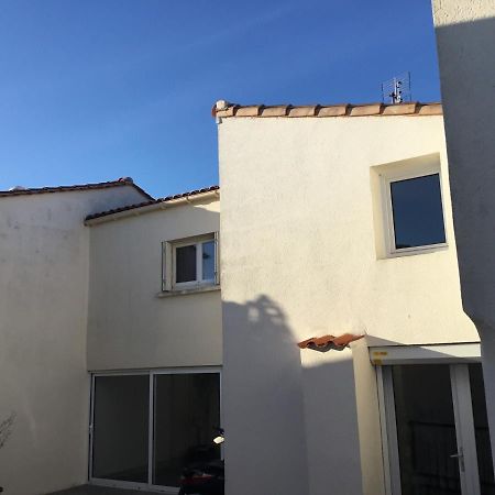 Proche De La Mer Chez L Habitant Royan Esterno foto