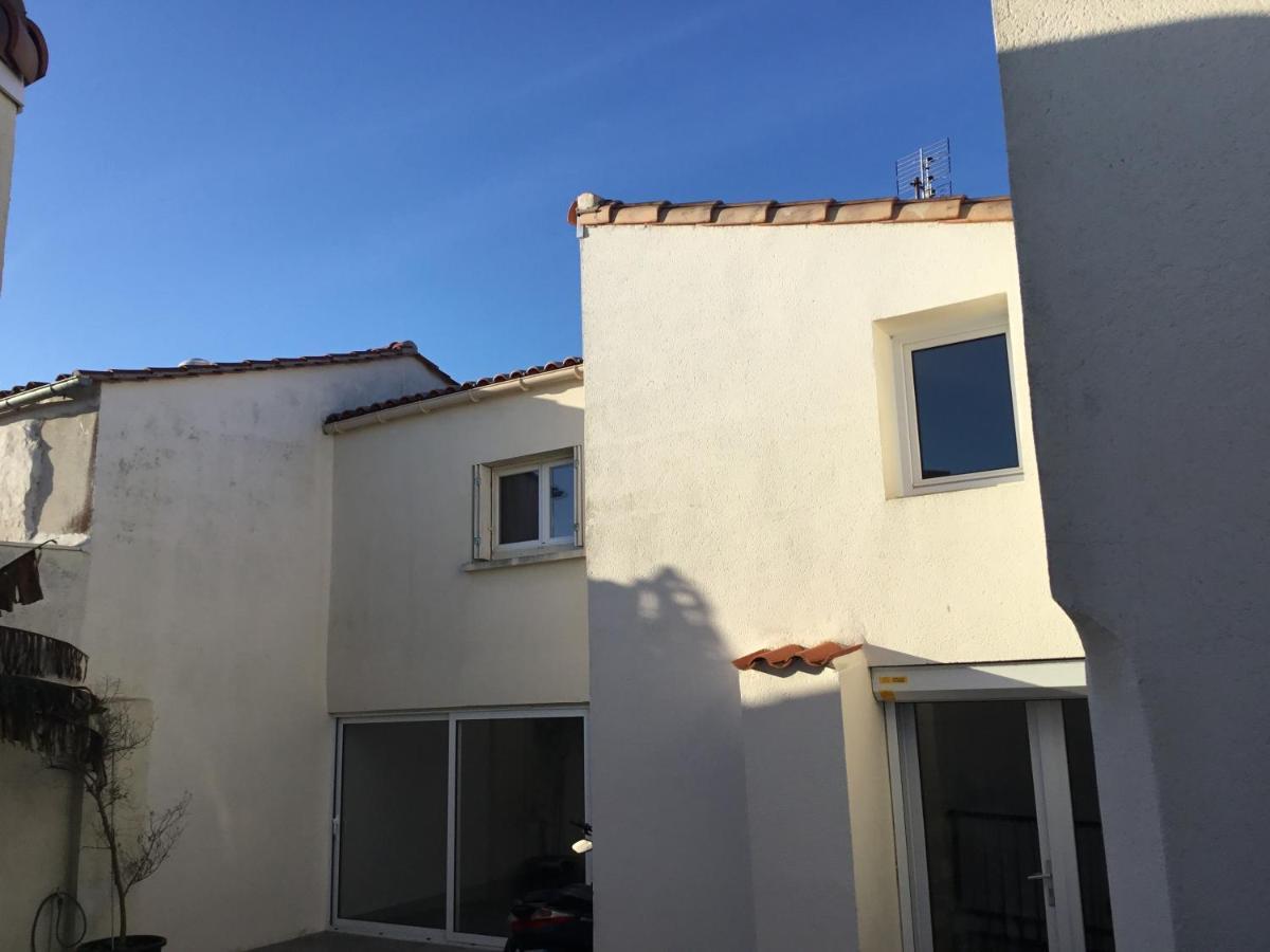 Proche De La Mer Chez L Habitant Royan Esterno foto